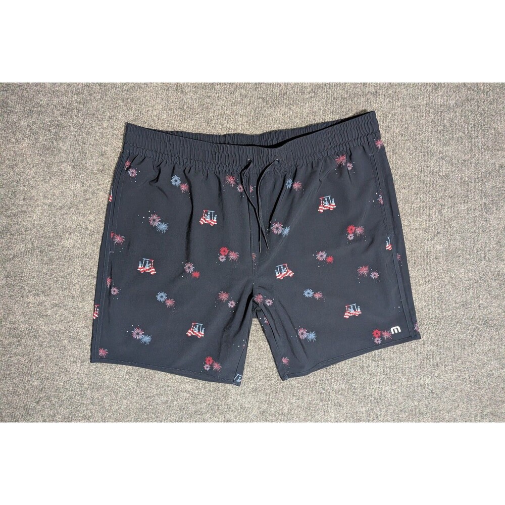 Travis Mathew Shorts Mens XXL 4th Of July